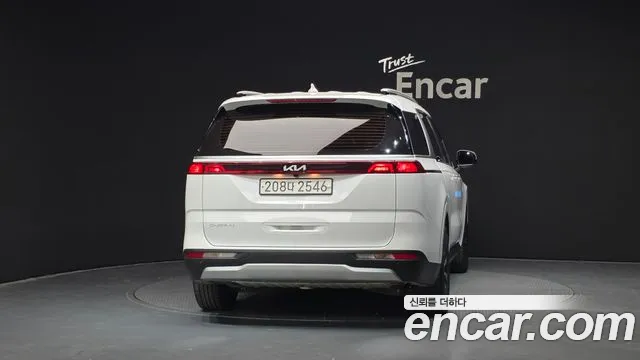 Kia Carnival 2023 thumb 5