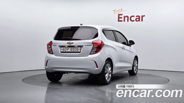 Chevrolet Spark 2019 thumb 3