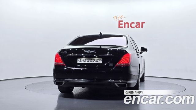 Genesis G90 2017 thumb 5