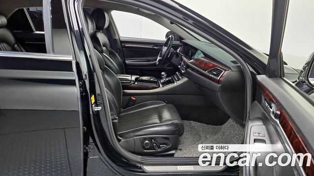 Genesis G90 2017 thumb 11
