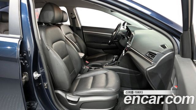 Hyundai Avante 2018 thumb 12