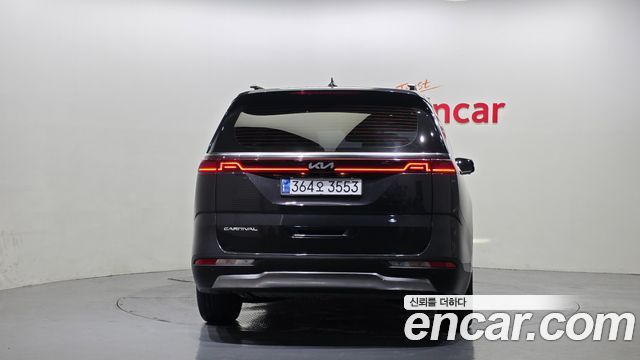 Kia Carnival 2021 thumb 5