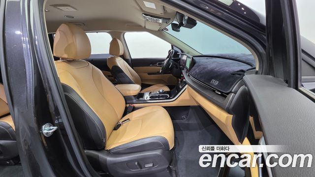 Kia Carnival 2021 thumb 11