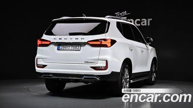 SsangYong Rexton 2023 thumb 3