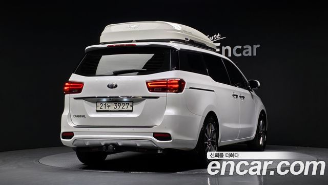 Kia Carnival 2018 thumb 3