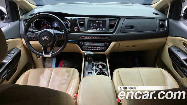 Kia Carnival 2018 thumb 7