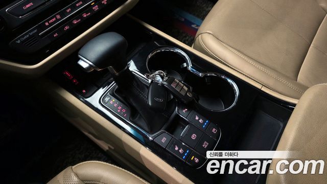 Kia Carnival 2018 thumb 9