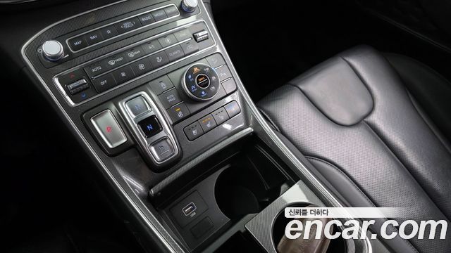 Hyundai Santa Fe 2020 thumb 9