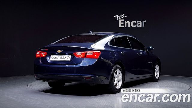 Chevrolet Malibu 2017 thumb 3