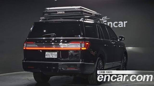 Lincoln Navigator 2019 thumb 3