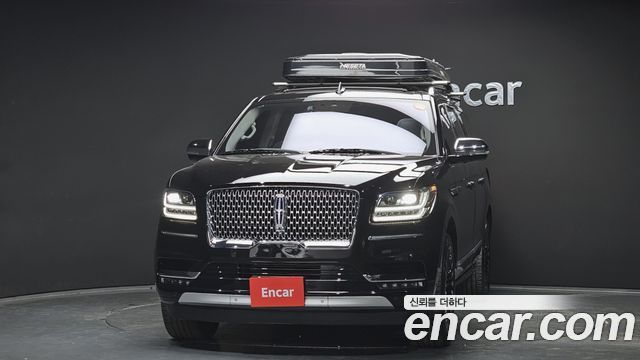 Lincoln Navigator 2019 thumb 4
