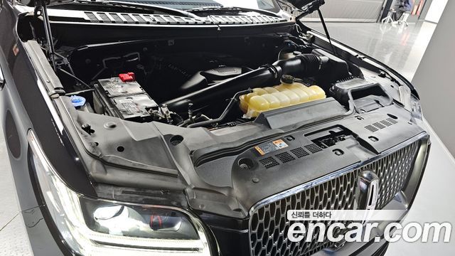 Lincoln Navigator 2019 thumb 7