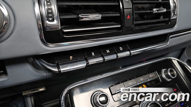 Lincoln Navigator 2019 thumb 10