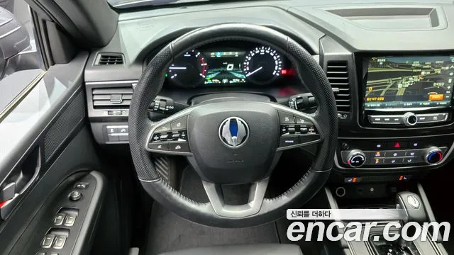 SsangYong Rexton 2019 thumb 12