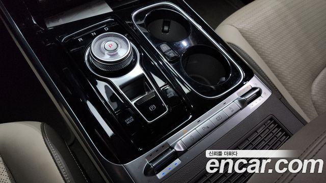 Kia Carnival 2021 thumb 10