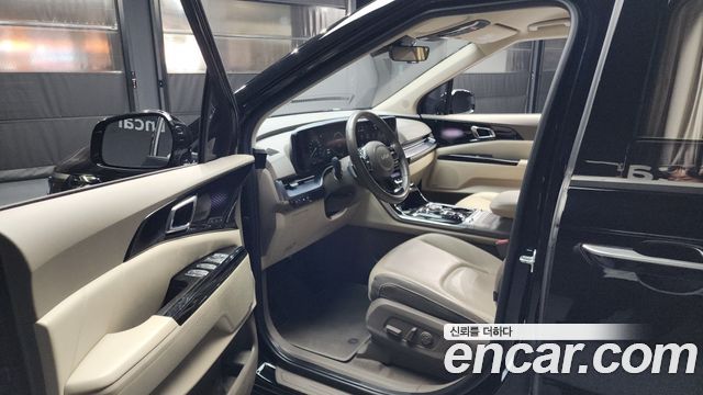 Kia Carnival 2021 thumb 11