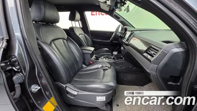 SsangYong Rexton 2023 thumb 11