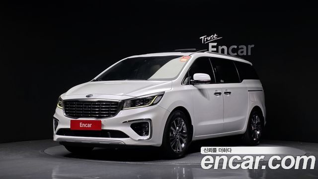 Kia Carnival 2018 thumb 2
