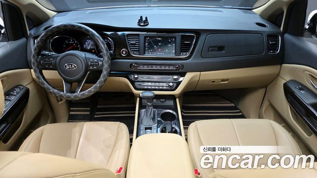 Kia Carnival 2018 thumb 7