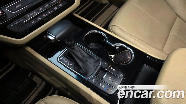 Kia Carnival 2018 thumb 9