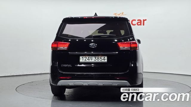 Kia Carnival 2018 thumb 4