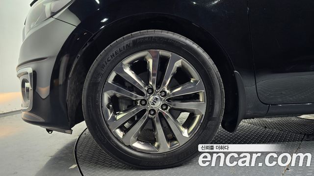 Kia Carnival 2018 thumb 5