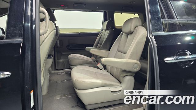 Kia Carnival 2018 thumb 12