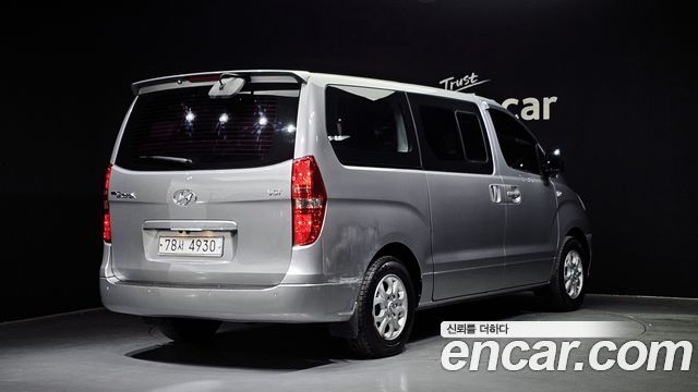Hyundai Starex 2015 thumb 3
