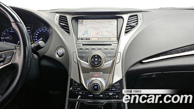 Hyundai Grandeur 2011 thumb 12