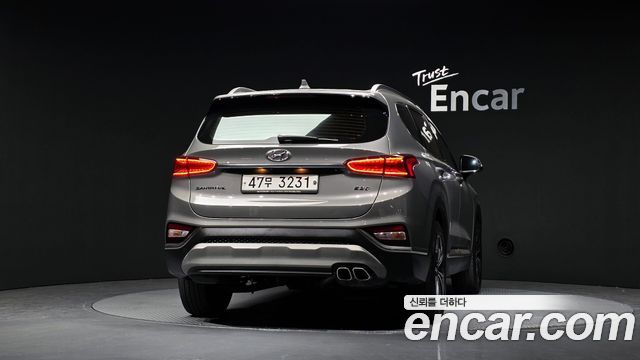 Hyundai Santa Fe 2019 thumb 4