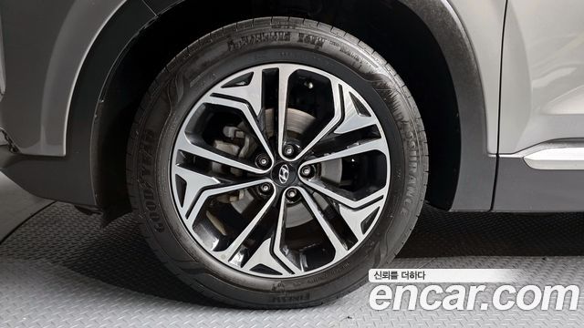 Hyundai Santa Fe 2019 thumb 5