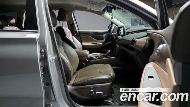 Hyundai Santa Fe 2019 thumb 10