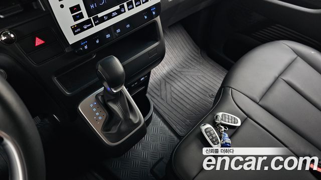 Hyundai Staria 2022 thumb 10
