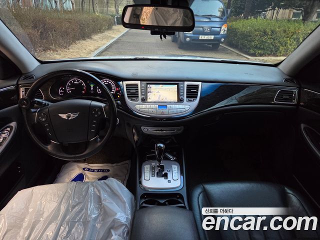Hyundai Genesis 2011 thumb 11