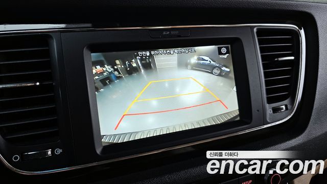 Kia Carnival 2020 thumb 11