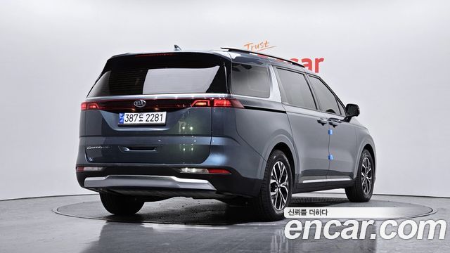Kia Carnival 2021 thumb 3