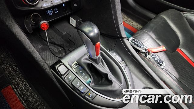 Hyundai Veloster 2019 thumb 9