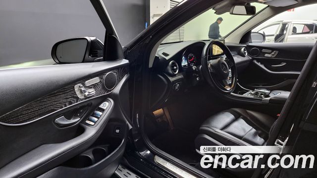 Mercedes-Benz GLC 2019 thumb 10