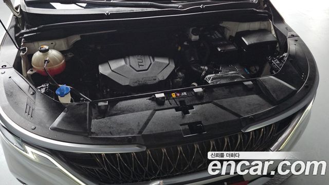 Kia Carnival 2021 thumb 6