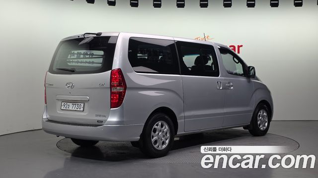 Hyundai Starex 2009 thumb 2