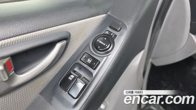 Hyundai Starex 2009 thumb 11