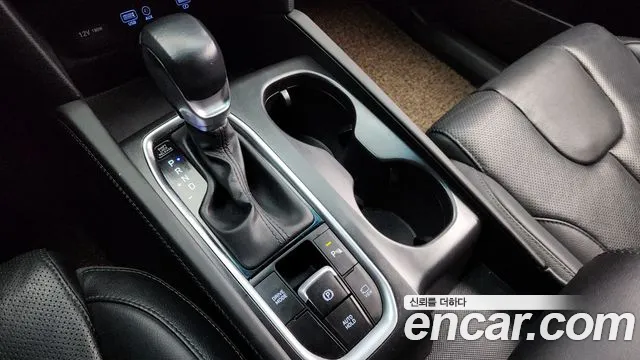 Hyundai Santa Fe 2019 thumb 9