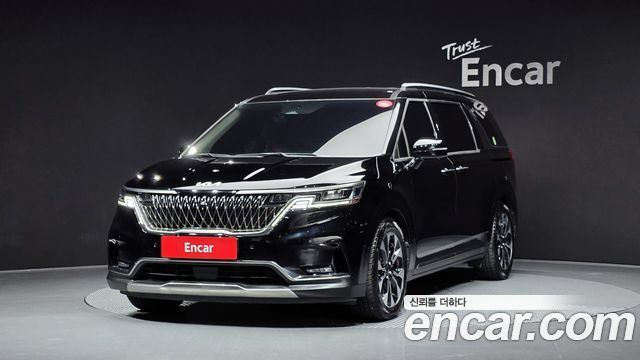 Kia Carnival 2023 thumb 2