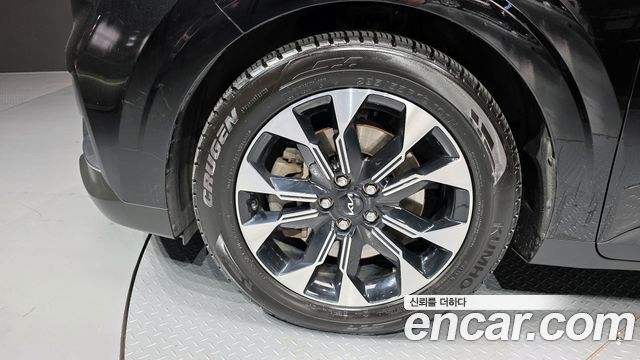 Kia Carnival 2023 thumb 6
