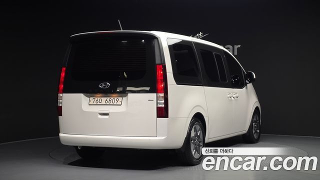 Hyundai Staria 2021 thumb 3