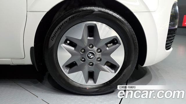 Hyundai Staria 2021 thumb 6