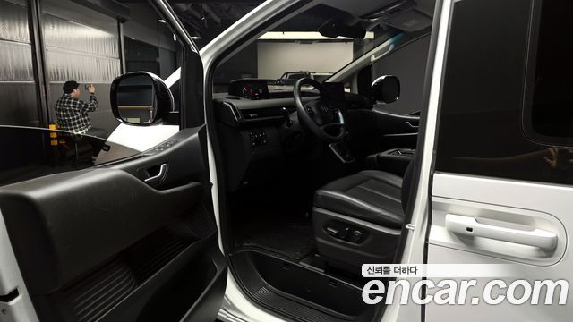 Hyundai Staria 2021 thumb 11