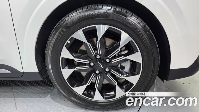 Kia Carnival 2021 thumb 6