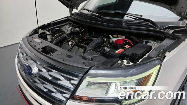 Ford Explorer 2019 thumb 7