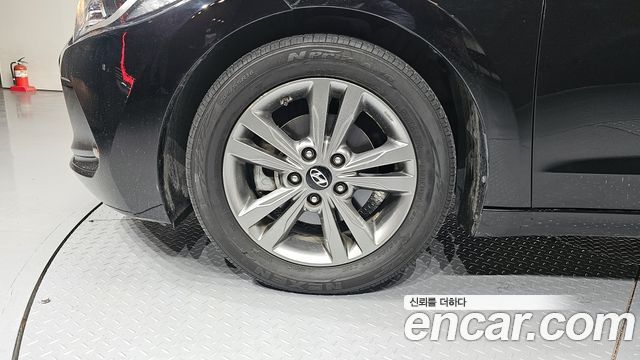 Hyundai Avante 2016 thumb 6